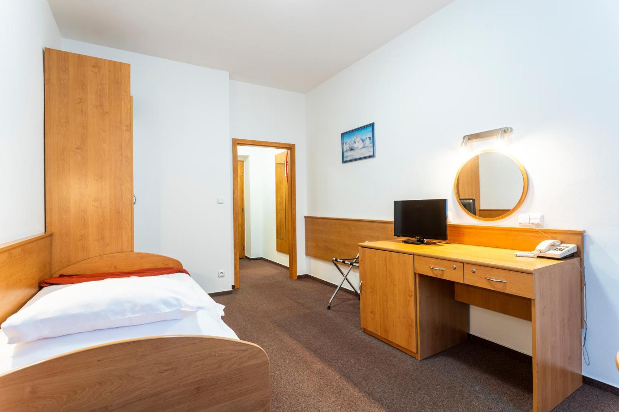 Hotel Luzice Jáchymov Eksteriør bilde
